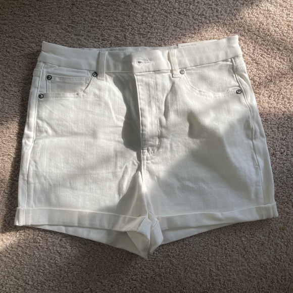 AE Next Level Curvy High-Waisted Denim Short - Cream/White - Picture 3 of 7